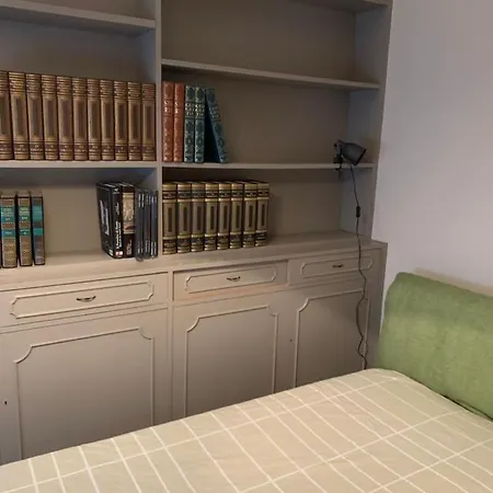 Golden Ravenna- Large In Center Apartment