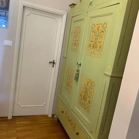 Golden Ravenna- Large In Center * Rávena