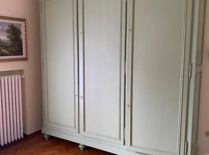 Golden Ravenna- Large In Center Apartment *