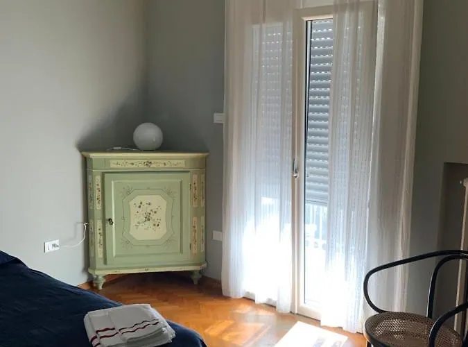 Golden Ravenna- Large In Center * Ravenna