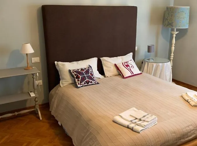 Golden Ravenna- Large In Center Ravenna