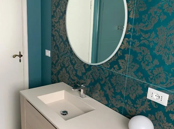 Golden Ravenna- Large In Center